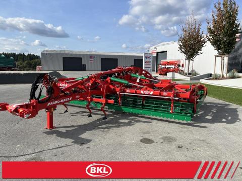 Agro-Masz TERRAX 40, 50, 60 ( AUC T ) - félig függesztett kompaktor