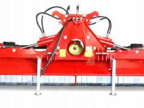 Új OMARV CUENO P szárzúzó 360–640 cm munkaszélességgel Új OMARV CUENO P szárzúzó 360–640 cm munkaszélességgel