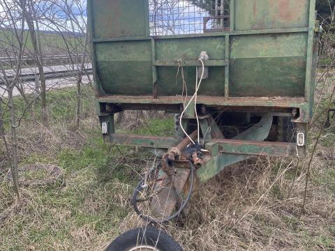 6 tonnás trágyaszóró kocsi eladó