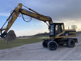 CAT M318 forgórakodó