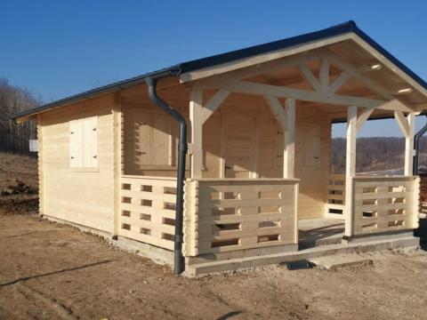 Hétvégi ház helyszíni telepítéssel