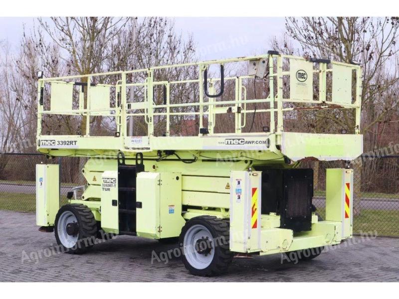 MEC 3392RT-T | 12 méter | 1200 kg / 2015 / 2 746 üzemóra / Lízing 20%-tól