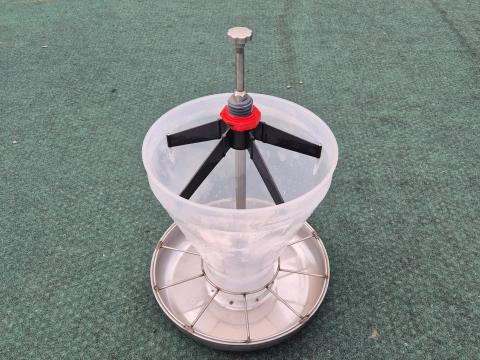 Malac köretető tartállyal, rozsdamentes tálcával 8+20 l Malac köretető tartállyal, rozsdamentes tálcával 8+20 l