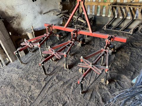 Eladó 3 soros sorközművelő Eladó 3 soros sorközművelő