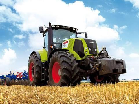 Keresek Claas Axiont John Deere motorossat