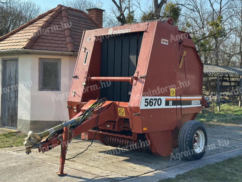 HESSTON 5670 H körbálázó