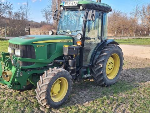 John Deere 5100GF használt kertészeti traktor eladó John Deere 5100GF használt kertészeti traktor eladó