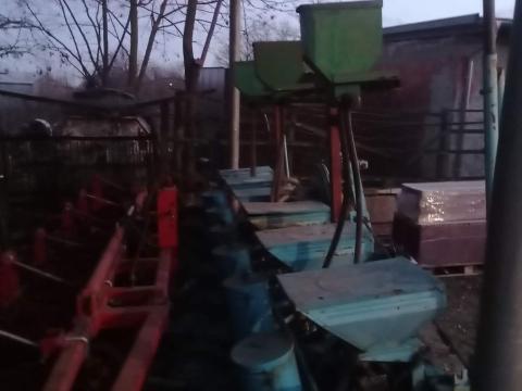 SPC vetőgép monitorral, műtrágyaszóróval