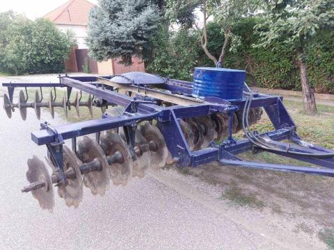 V tárcsa, középnehéz