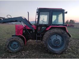 MTZ 82 traktor homlokrakodóval jó állapotban eladó