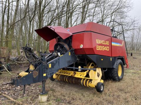 Nagykocka bálázó New Holland BB940 eladó