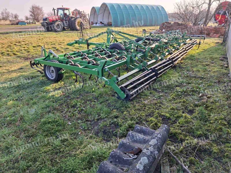 Vektor 8 méteres kombinátor