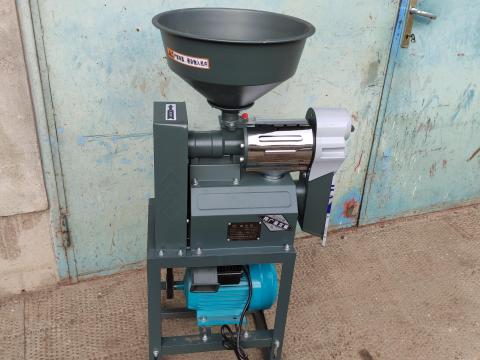 Búza hántoló (alakor, tönke, tönköly) új, 220 voltos eladó Búza hántoló (alakor, tönke, tönköly) új, 220 voltos eladó