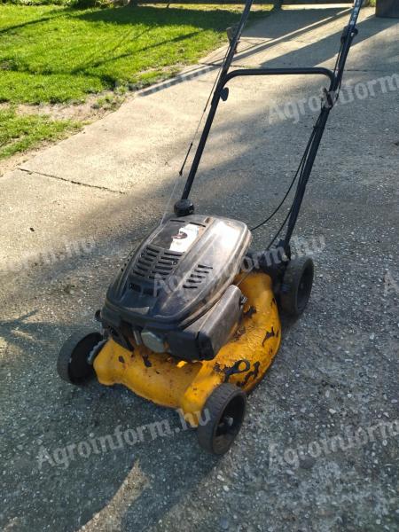 Eladó üzemképtelen fűnyíró