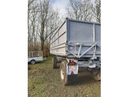 Jó állapotú billenős pótkocsi eladó 5 évig érvényes műszakival