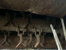 Szártépő a képek szerinti állapotban