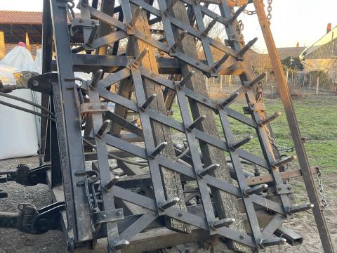 Boronás simító Boronás simító