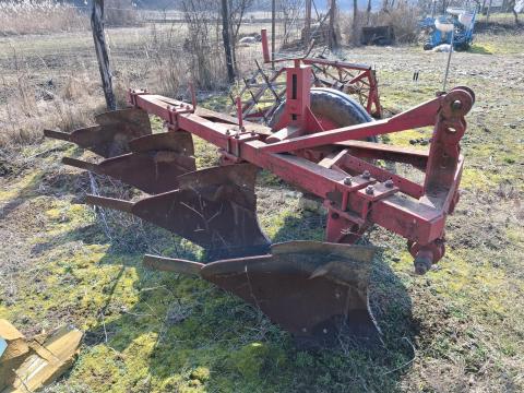 4-es ágyeke erős vázzal, nagy lemezekkel