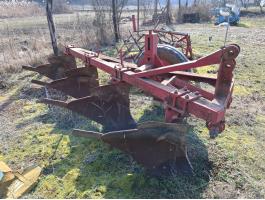 4-es ágyeke erős vázzal, nagy lemezekkel