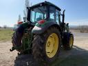 John Deere 6330 traktor homlokrakodóval,  front hidraulikával és frontkardánnal