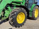 John Deere 6330 traktor homlokrakodóval,  front hidraulikával és frontkardánnal