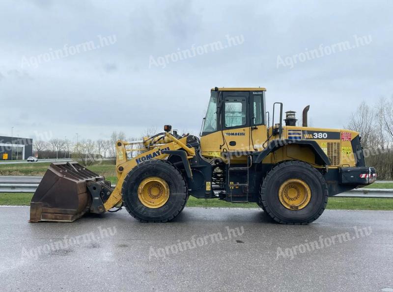 Komatsu WA380-5H / 2004 / 17010 üzemóra / Lízing 20%-tól