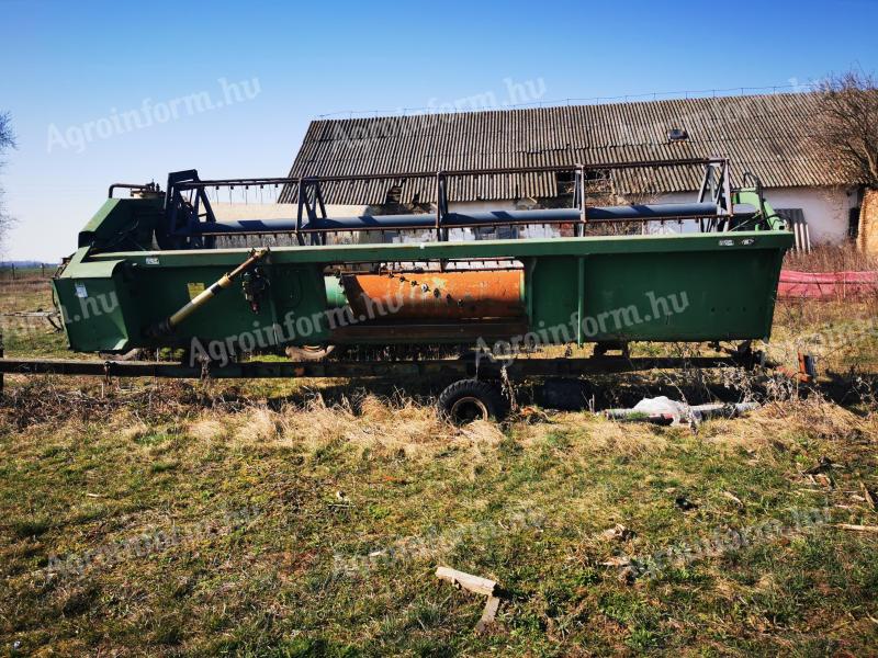Gabona asztal JD 2066 kombájnhoz szállító kocsival eladó