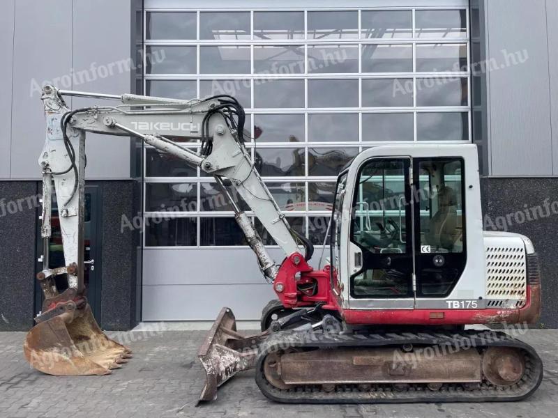 Takeuchi TB175 / 2004 / 5 899 üzemóra / Lízing 20%-tól