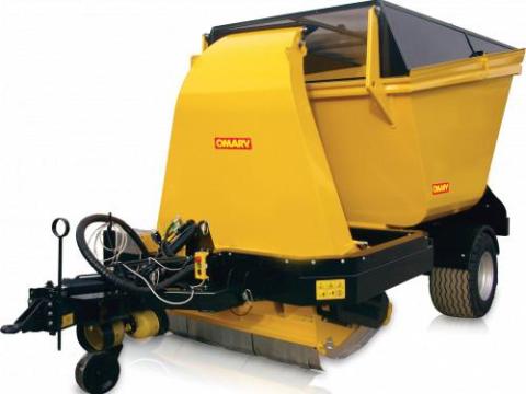 Új OMARV VENEZIA vontatott szárzúzó gyűjtőtartállyal, 140-225 cm munkaszélességgel Új OMARV VENEZIA vontatott szárzúzó gyűjtőtartállyal, 140-225 cm munkaszélességgel