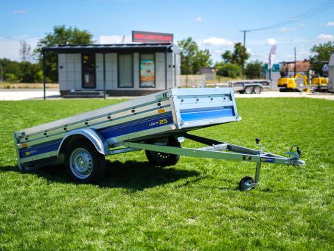 Új billenős utánfutó (250x135cm) most 499.000 Ft helyett bruttó 469.000 Ft