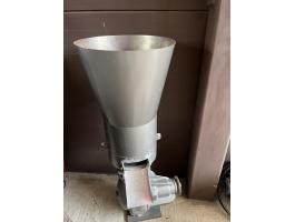 200 kg/óra kapacitású pelletáló gép eladó