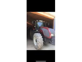 Valtra T 140 traktor