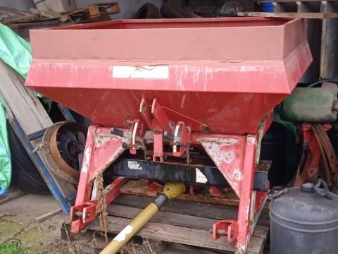 Műtrágyaszóró Műtrágyaszóró