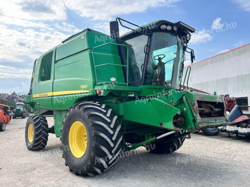 JOHN DEERE T 660