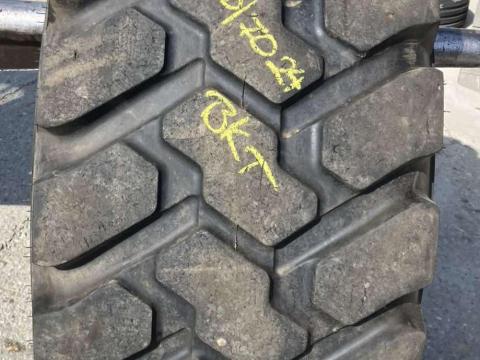 500/70R24 BKT MP527 rakodó gumiabroncs