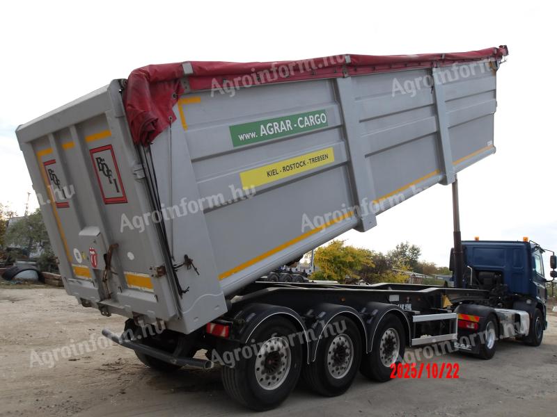 Hátra billenős 52 m3 félpótkocsi