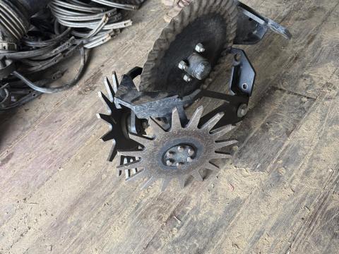 Gaspardo tárcsás sávtisztító eladó