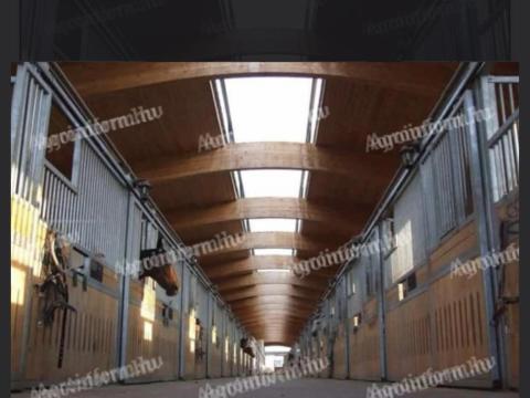 Lovász munkatárs Pest megyei istállóba