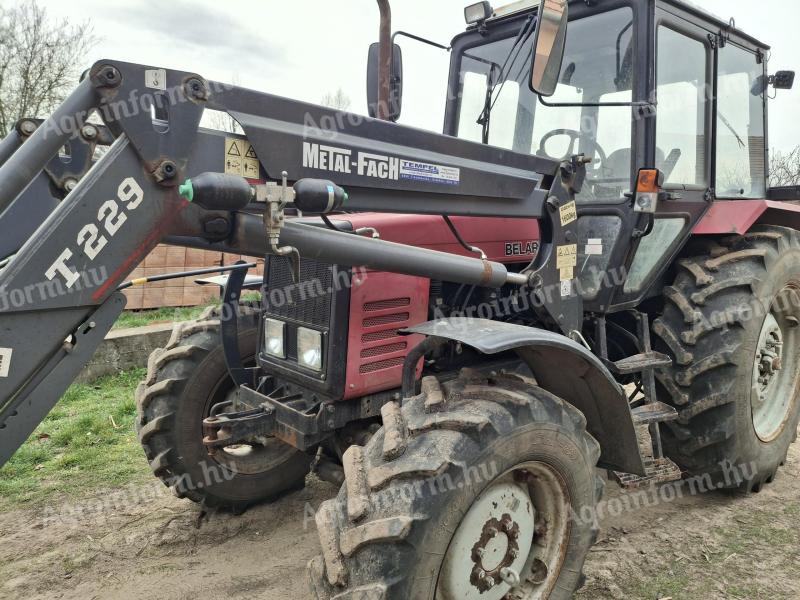 MTZ 820.4 traktor homlokrakodóval eladó