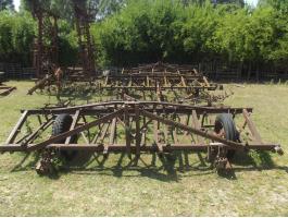 4 méteres vontatott és függesztett szántóföldi kultivátor