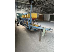 Kleine Unicorn 3-as,  12 soros cukorrépavetőgép