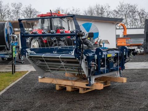 PÁLYÁZHATÓ! Bálabontó gép, bála szóró, kiosztó rendkezelővel / FK-BALECHIPPER190PLUS