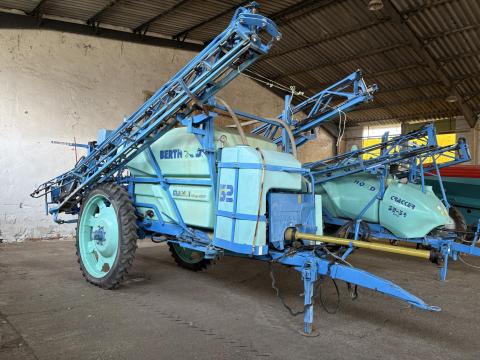 Berthoud Major 32, 24 méteres szántóföldi permetező eladó