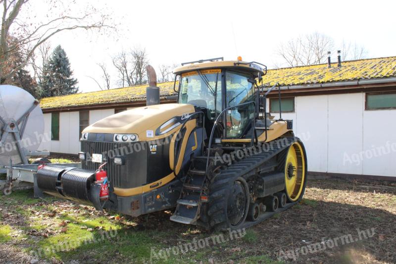 Challenger hevederes traktor