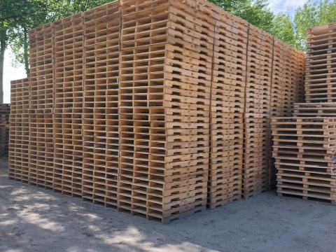 Használt,  nagy méretű rakodólap