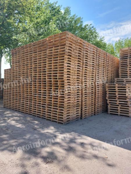 Használt,  nagy méretű rakodólap