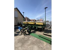 John Deere 1750 MAX EMERGE XP típusú direkt vetőgép