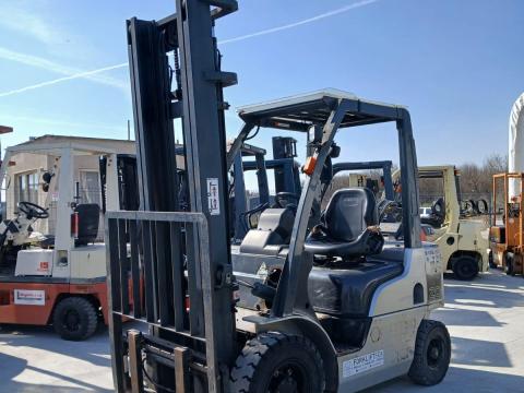 Nissan P1F2A20D targonca – raktári és logisztikai munkákhoz