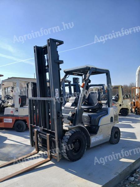 Nissan P1F2A20D targonca – raktári és logisztikai munkákhoz