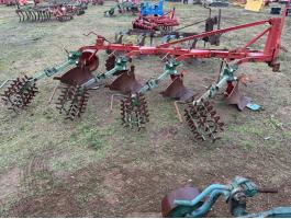 ACKERL szántáselmunkáló 4 vasú ekéhez